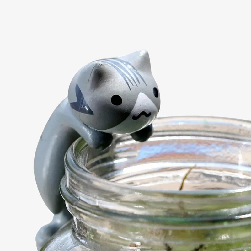 Maneki Neko Figurines - Image 3